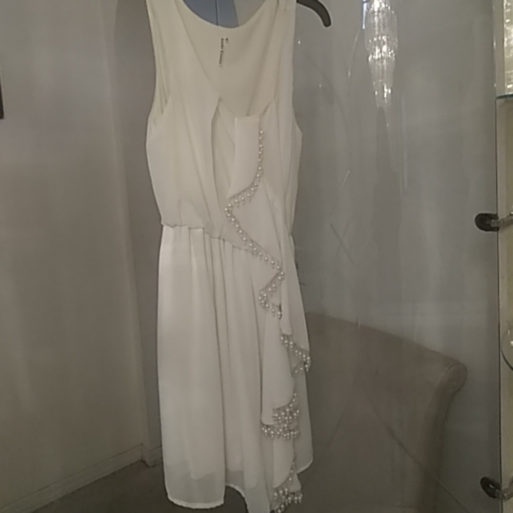 Drop dead gorgeous "pearl" dress